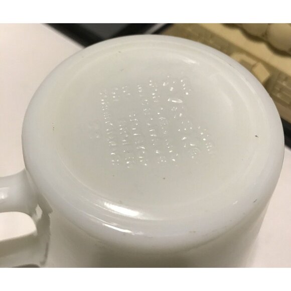 HTF Vintage Pyrex Mugs "Ribbon Bouquet" Pattern Classic Milk Glass VGC x 2 - Picture 6 of 7